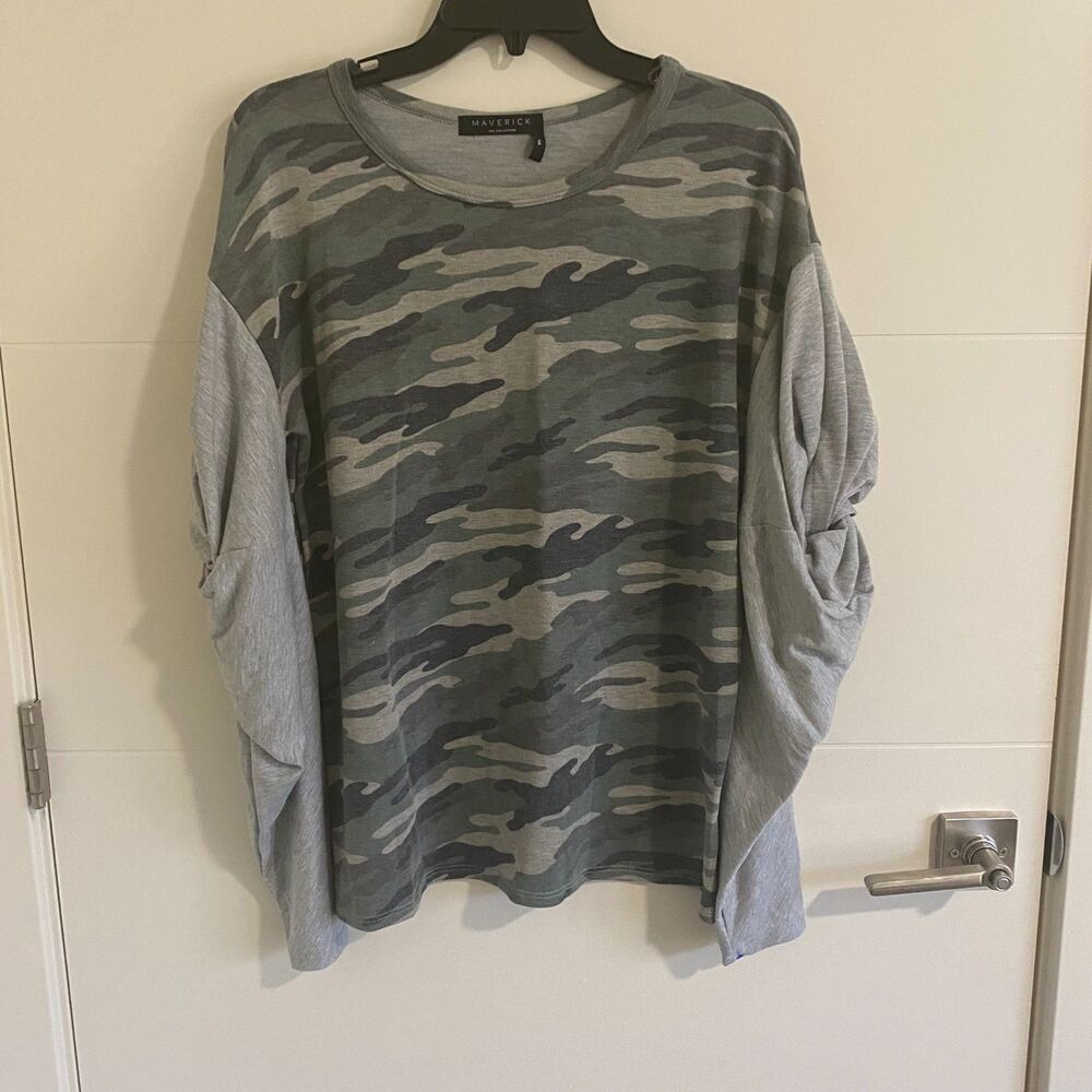 Maverick The Collection Camo Colorblock Slouchy Long Sleeve Top Small S NWT - Picture 3 of 12